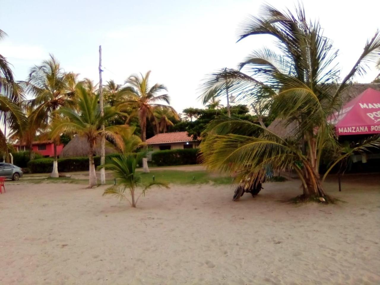 Condominio De Cabanas Cangrejo Azul El Bobo Eksteriør billede